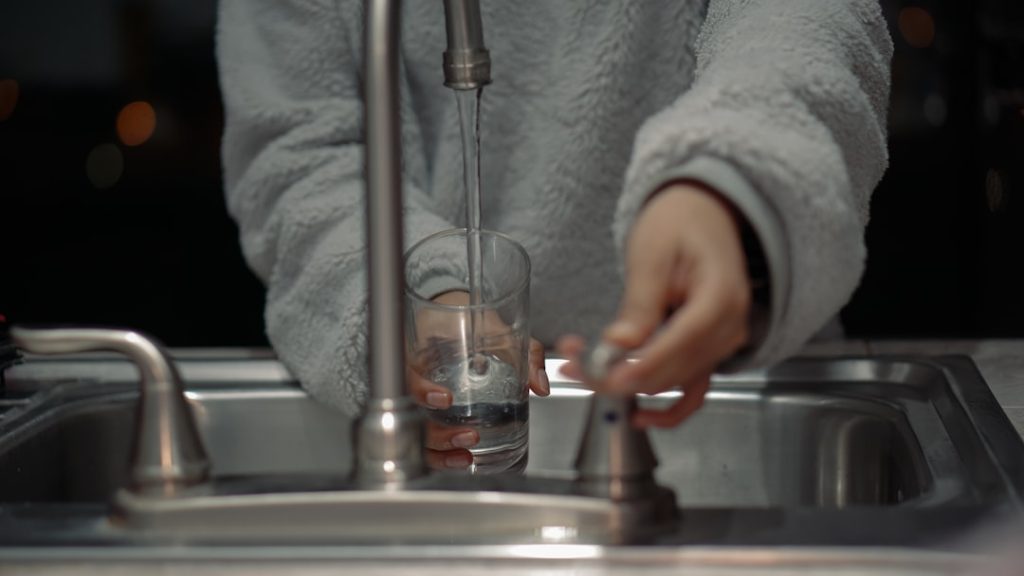 water running from a kitchen tap, now the subject of the EPA fluoride review